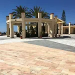 Apartment Estudio Con Insuperables Vistas Al Mar: Aparcamiento