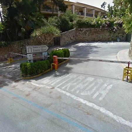 Estudio Con Insuperables Vistas Al Mar: Aparcamiento Apartment