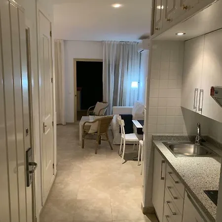 Estudio Con Insuperables Vistas Al Mar: Aparcamiento Apartment Marbella