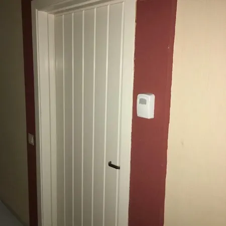 Daire Estudio Con Insuperables Vistas Al Mar: Aparcamiento Marbella