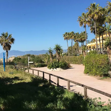 Estudio Con Insuperables Vistas Al Mar: Aparcamiento Marbella