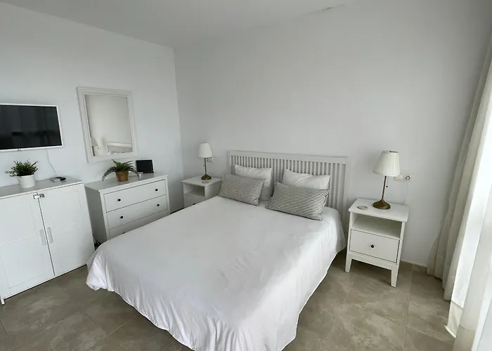 Apartament Estudio Con Insuperables Vistas Al Mar: Aparcamiento Marbella