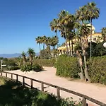 Estudio Con Insuperables Vistas Al Mar: Aparcamiento Apartment Marbella